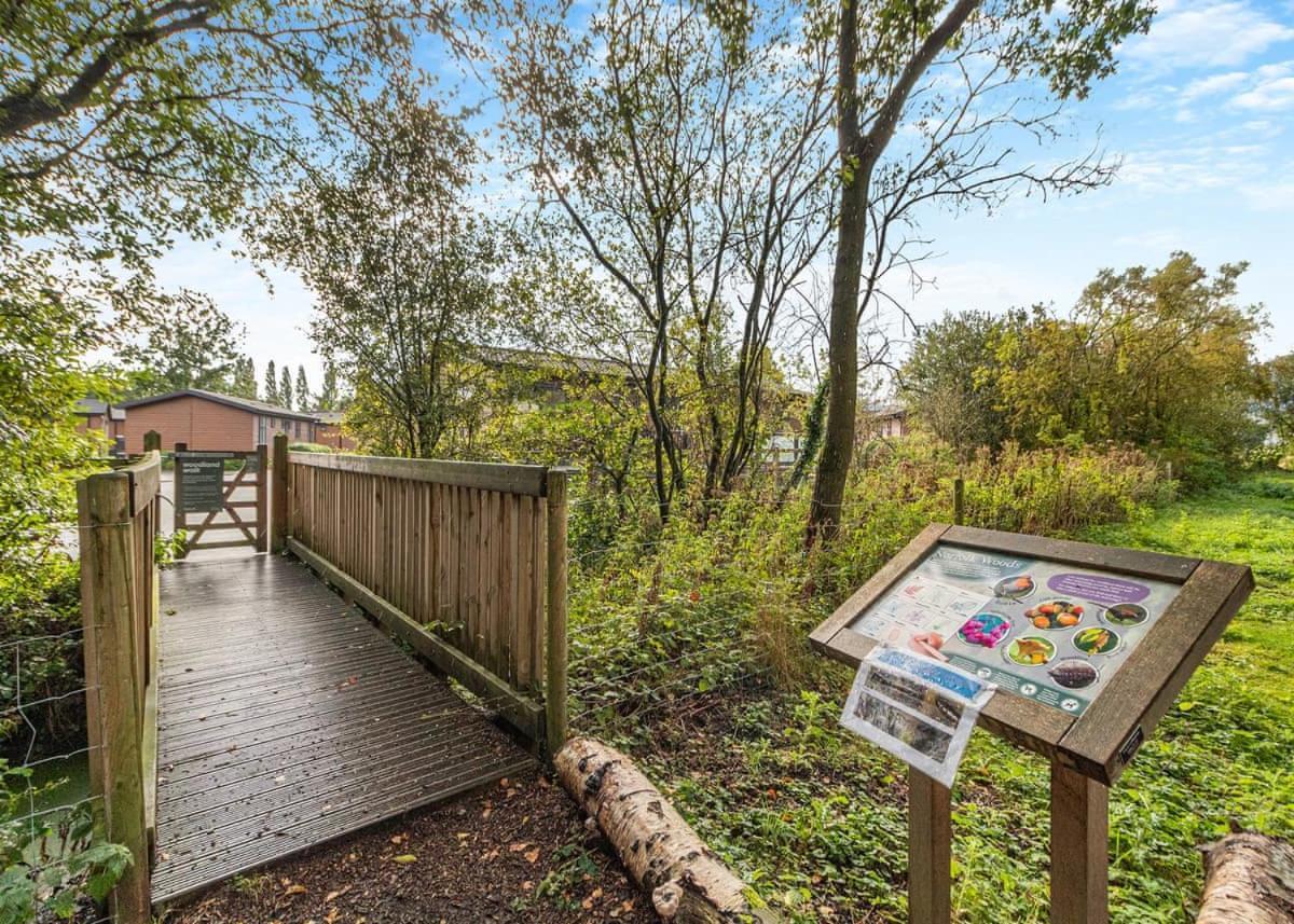 Norfolk Woods Resort And Spa Narborough  Εξωτερικό φωτογραφία