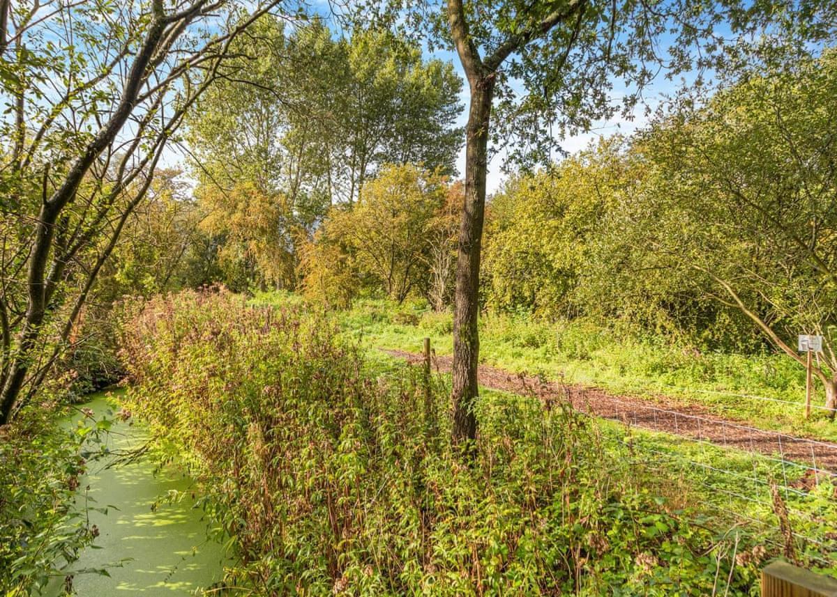 Norfolk Woods Resort And Spa Narborough  Εξωτερικό φωτογραφία