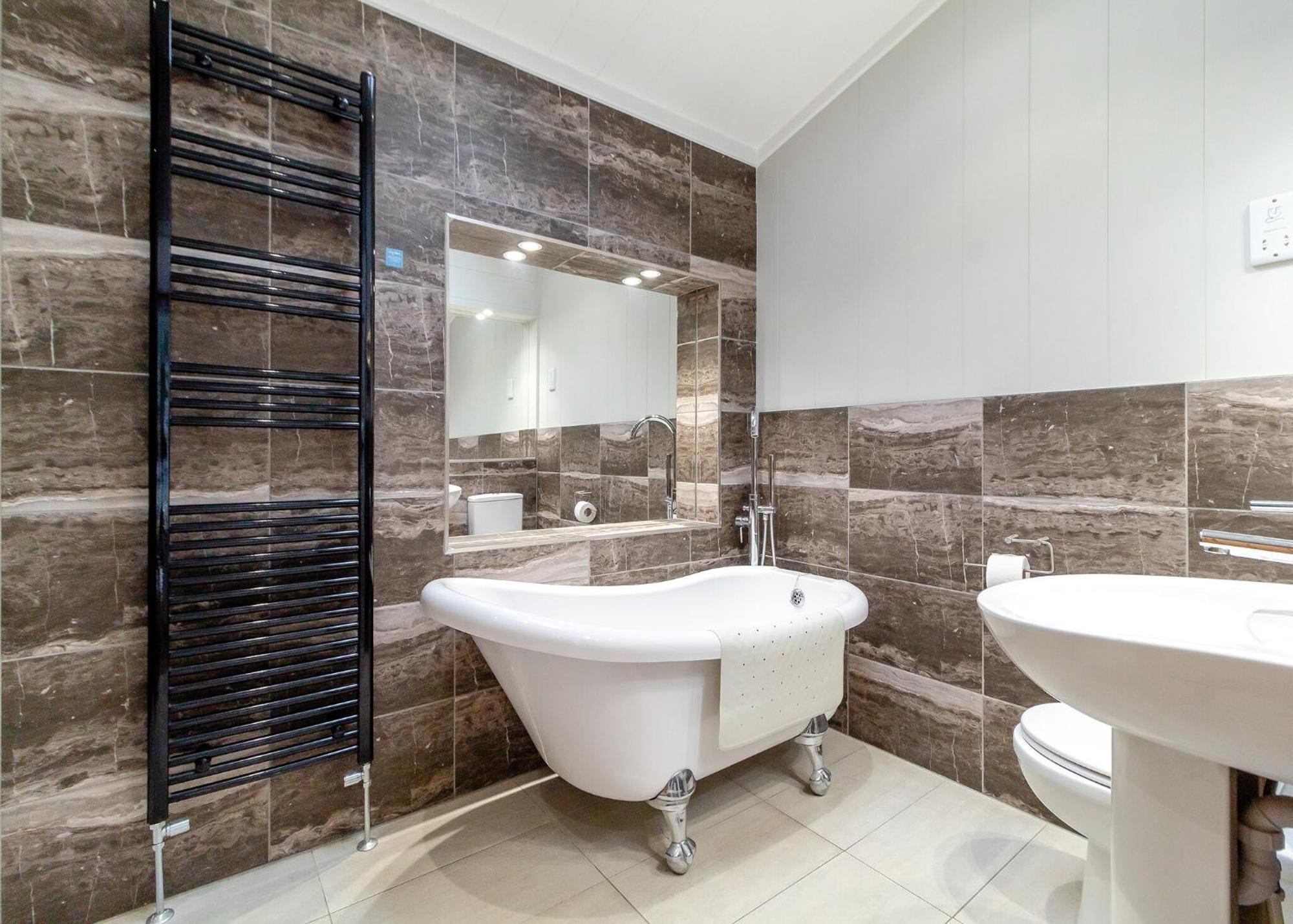 Norfolk Woods Resort And Spa Narborough  Δωμάτιο φωτογραφία