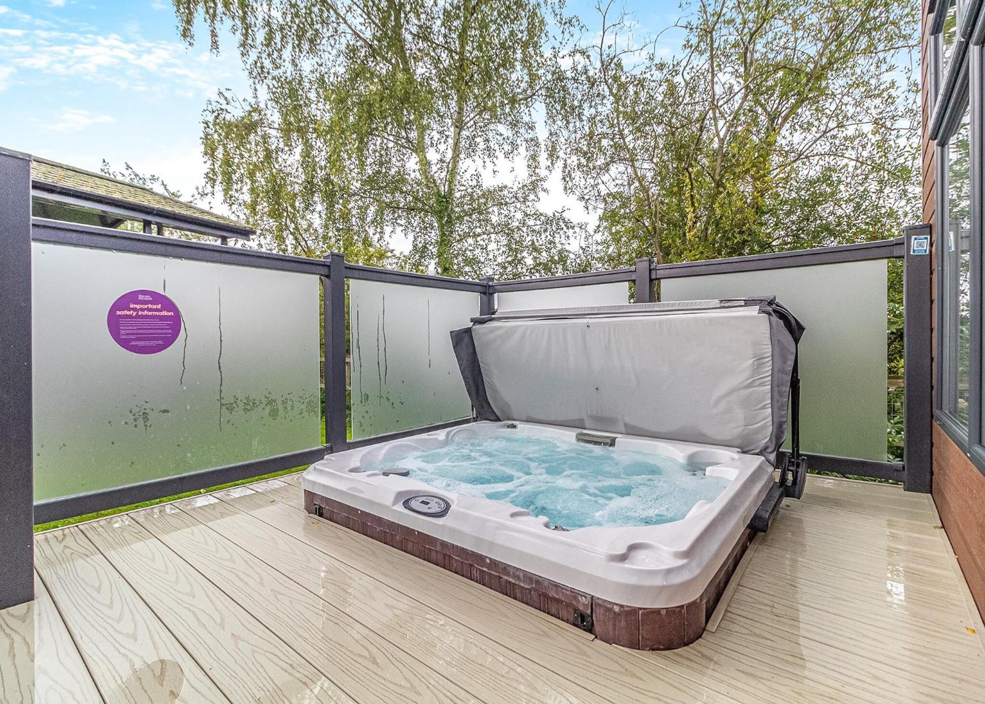 Norfolk Woods Resort And Spa Narborough  Εξωτερικό φωτογραφία